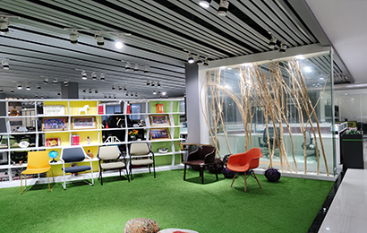 線下體驗中心（角覽）